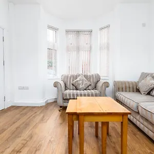 Lodge, Close To Centre Nottingham